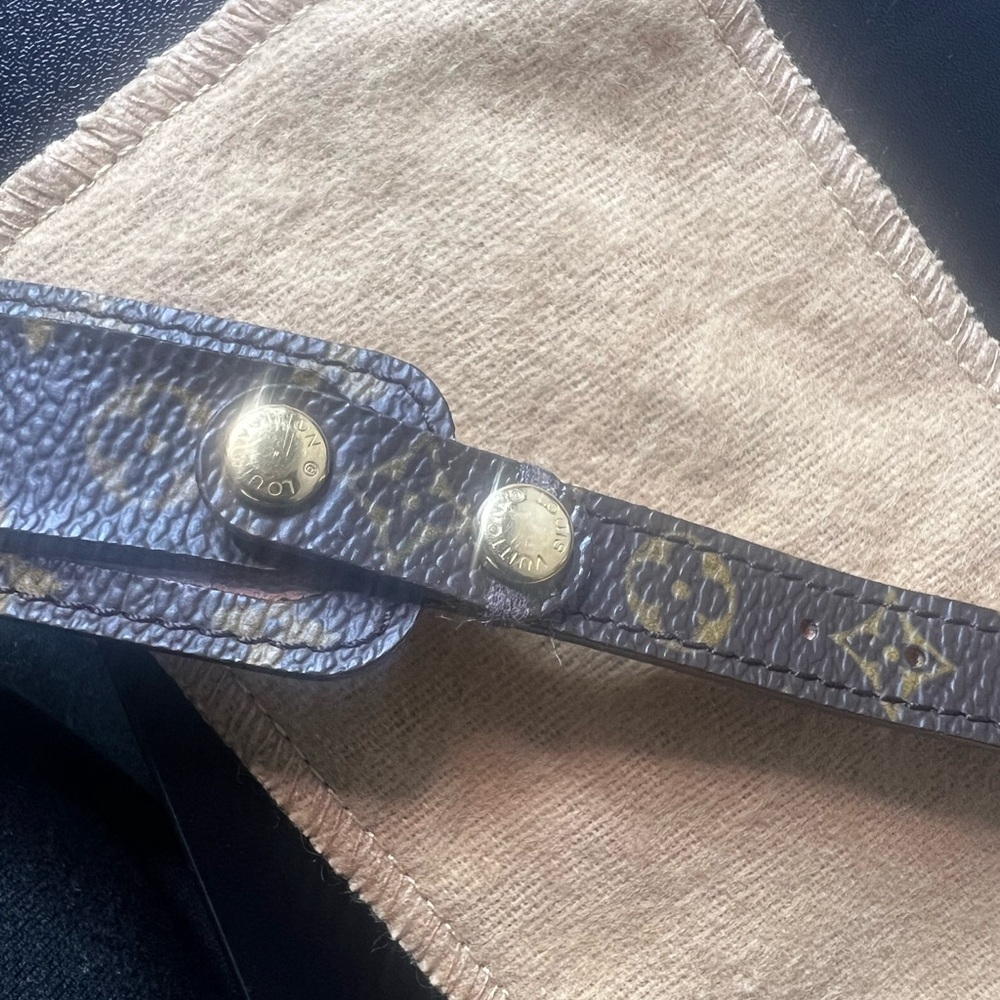 Louis Vuitton monogram Leather Bracelet - Picture 6 of 8